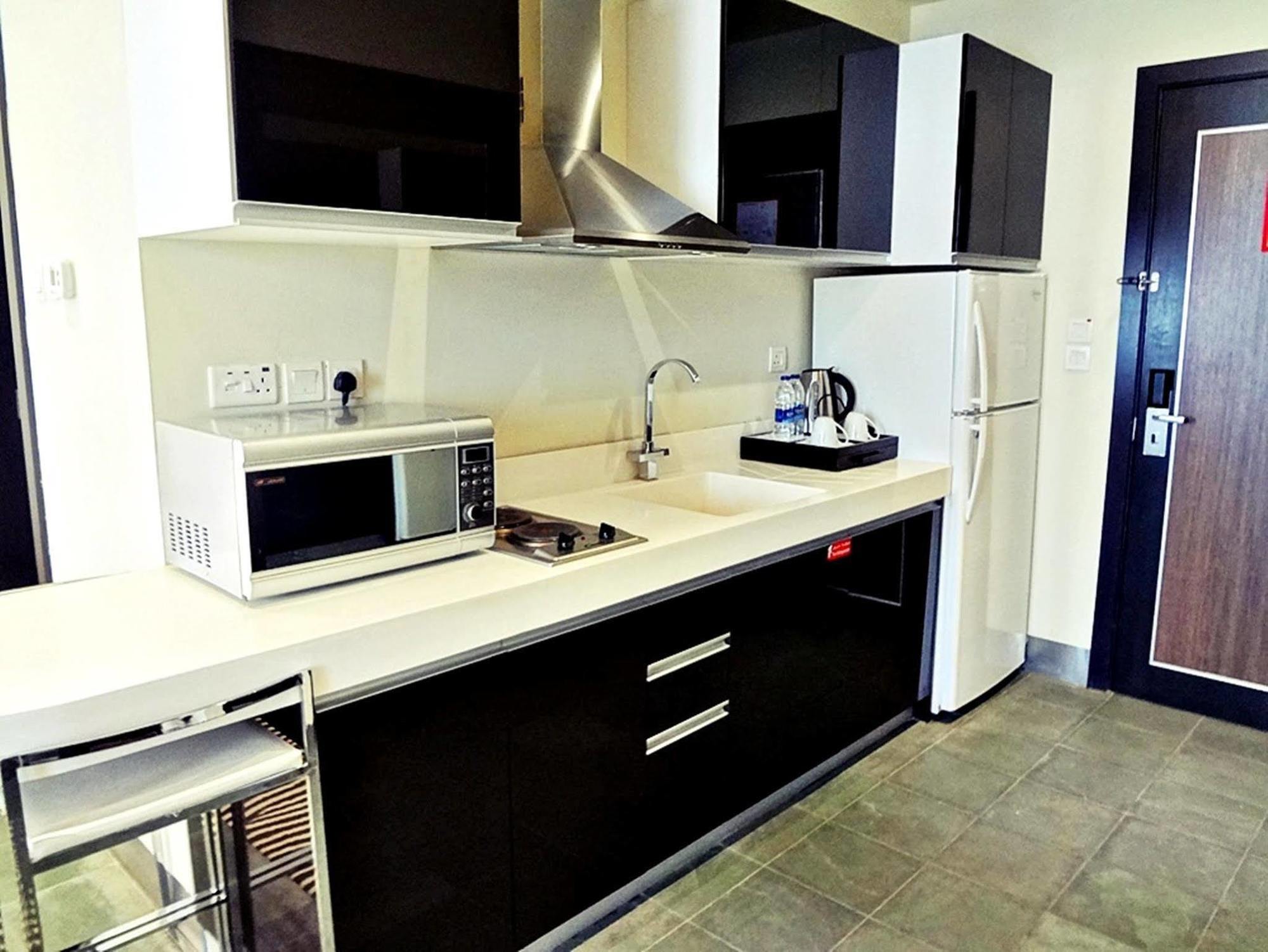 Al Raya Suites Hotel Manama Luaran gambar